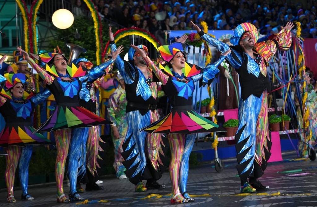 Marchas Populares parade on Avenida da Liberdade, Lisbon — performers in colourful costumes